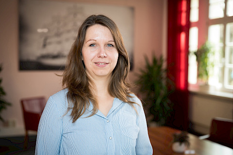 Frau Steffi Zimmermann