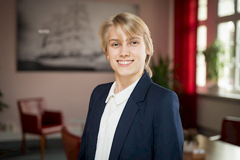 Frau Rebekka Steidler